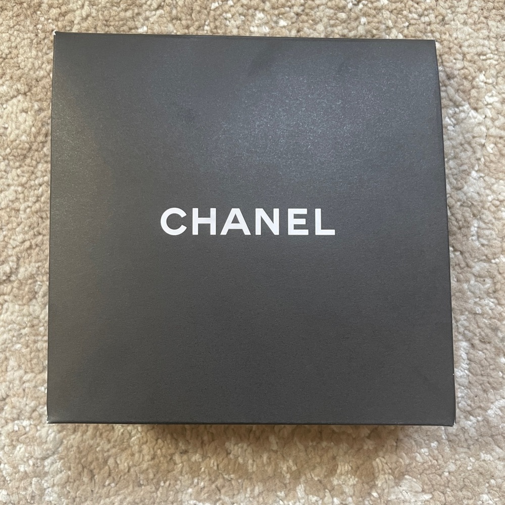 Chanel Perfume - Picture 4 of 5